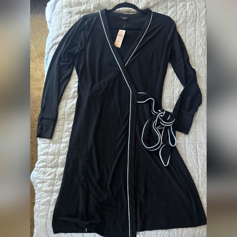 Ann Taylor Women's Size M Petite Black Dress